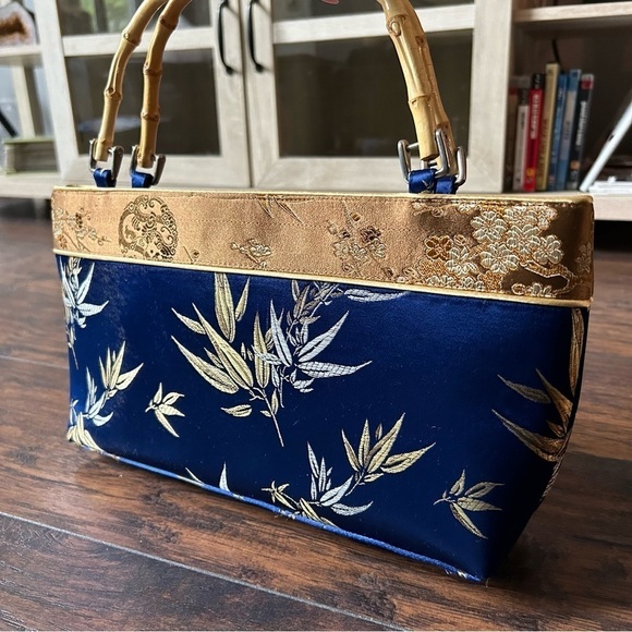 Bamboo Handbag - Picture 12 of 16